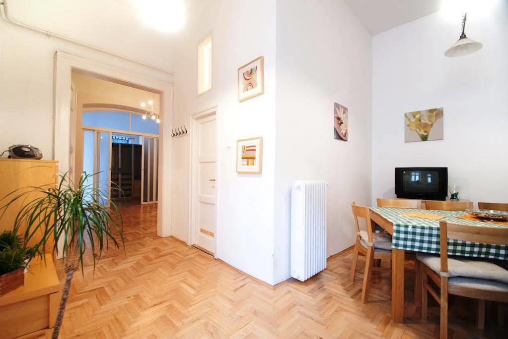 Sinagoga Apartment Budapest Bagian luar foto