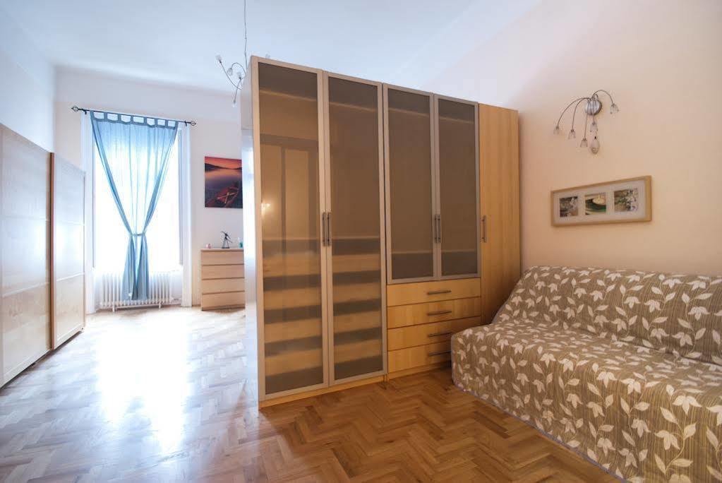Sinagoga Apartment Budapest Bagian luar foto